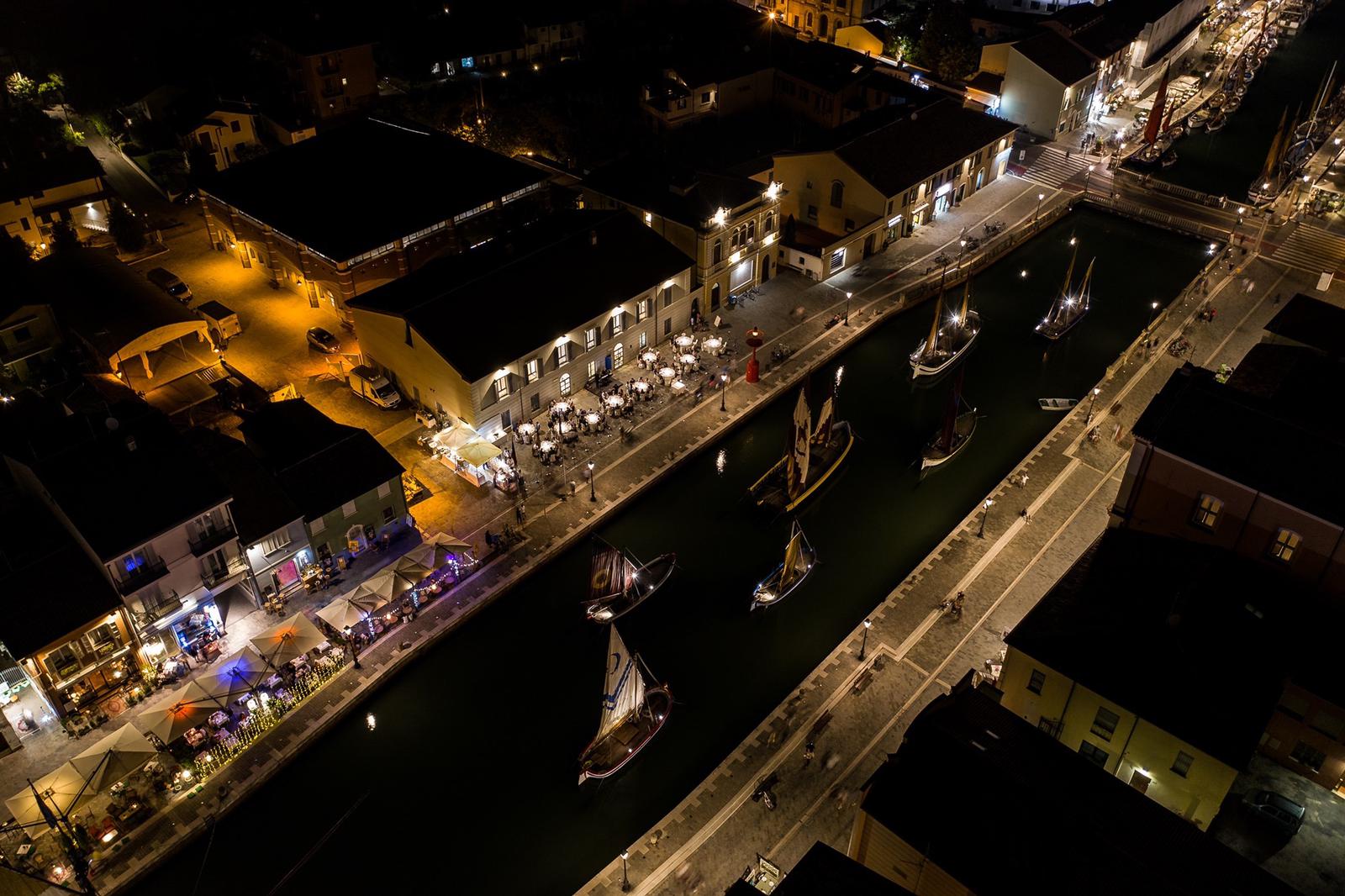 Nuova pubblica illuminazione del porto canale foto 