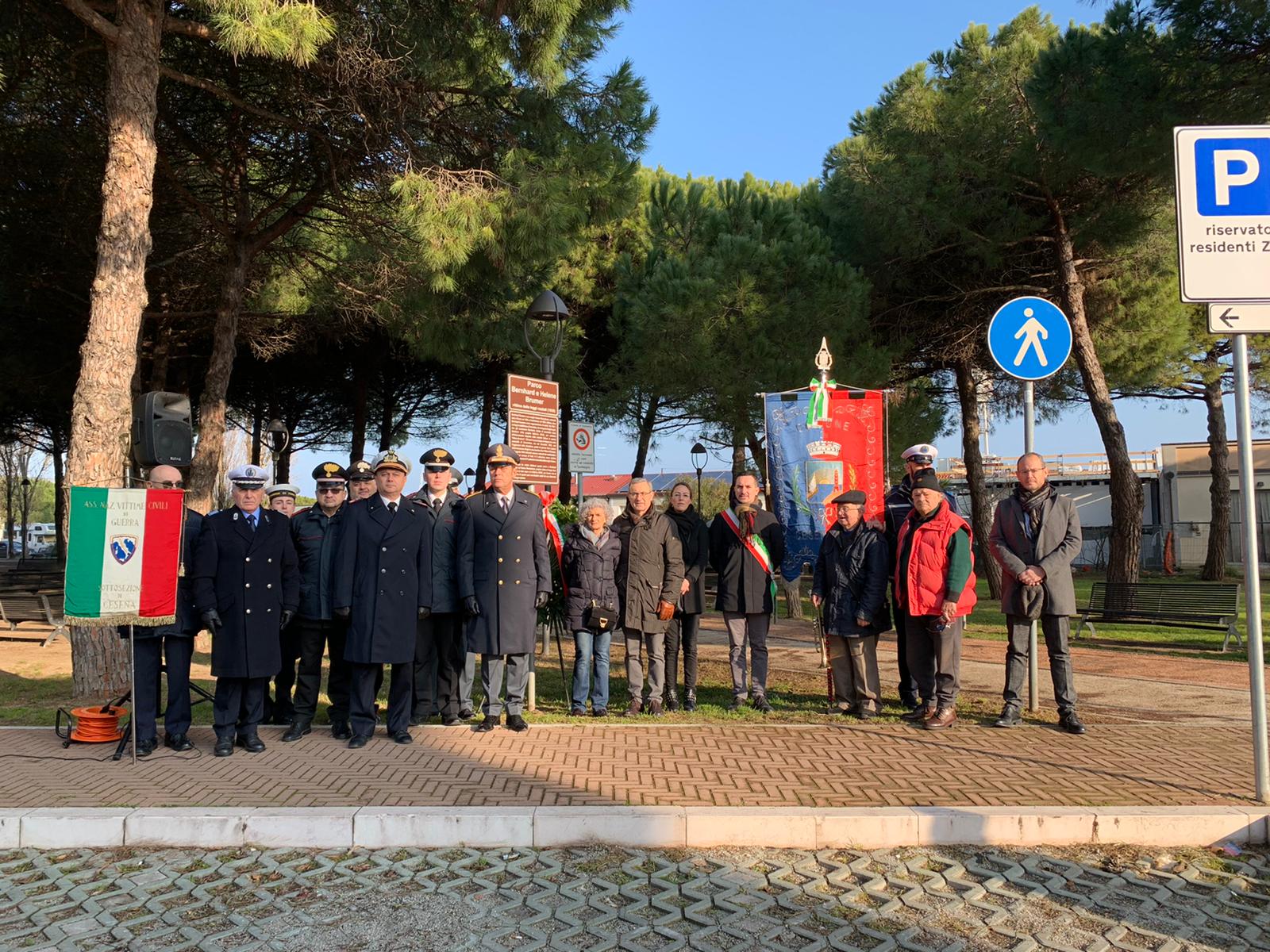 27 gennaio: Cesenatico depone una corona in memoria delle vittime dell’olocausto  foto 