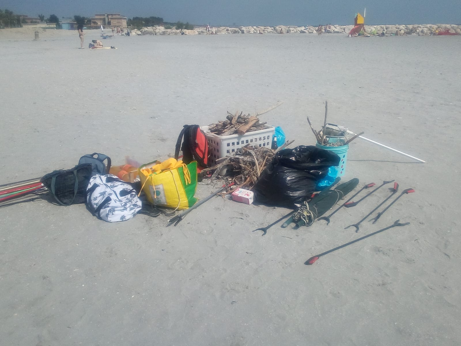 Operazione spiagge pulite 2018: stop alla plastica e ai rifiuti foto 