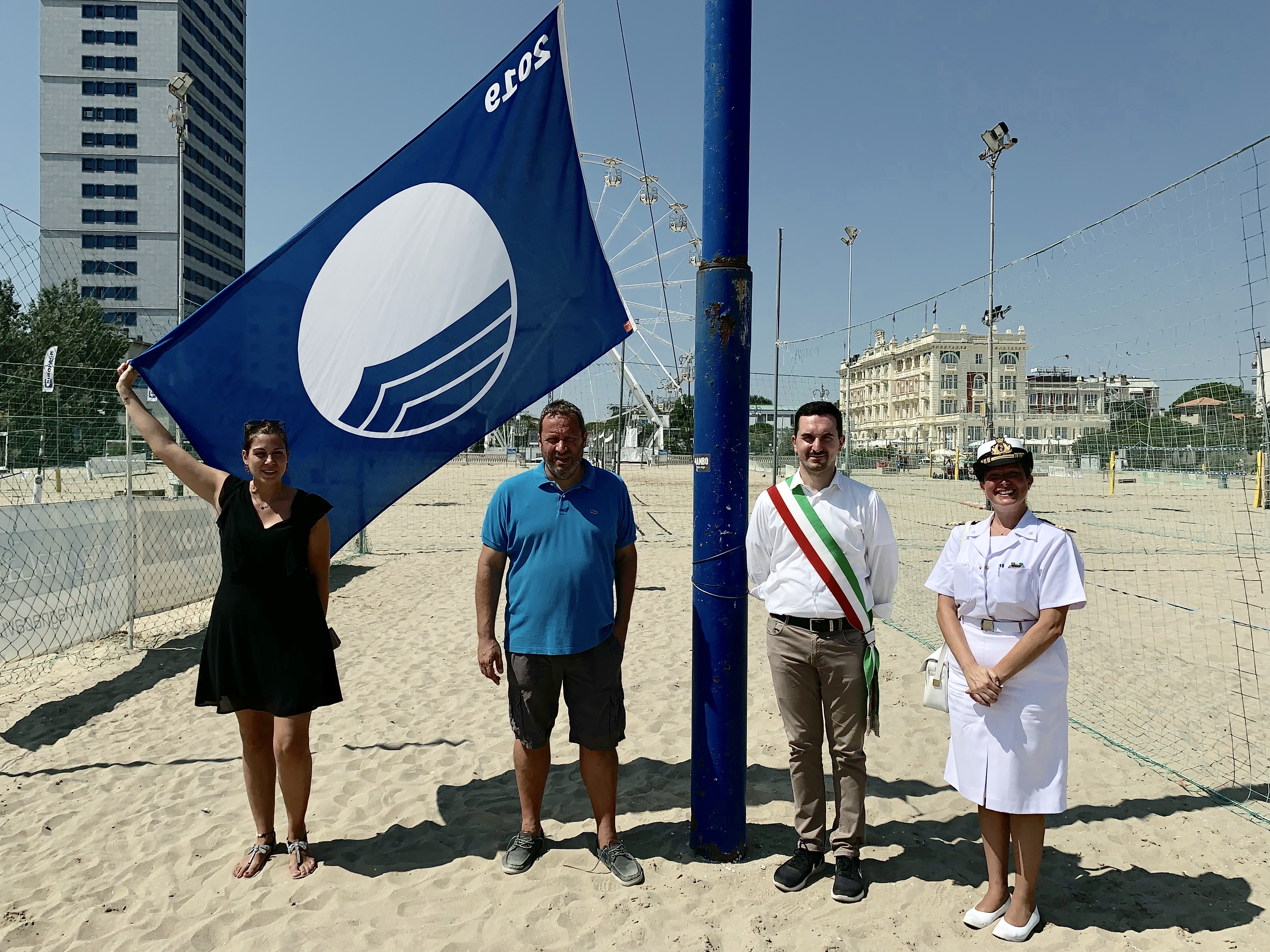 Issata la Bandiera Blu sulle spiagge di Cesenatico