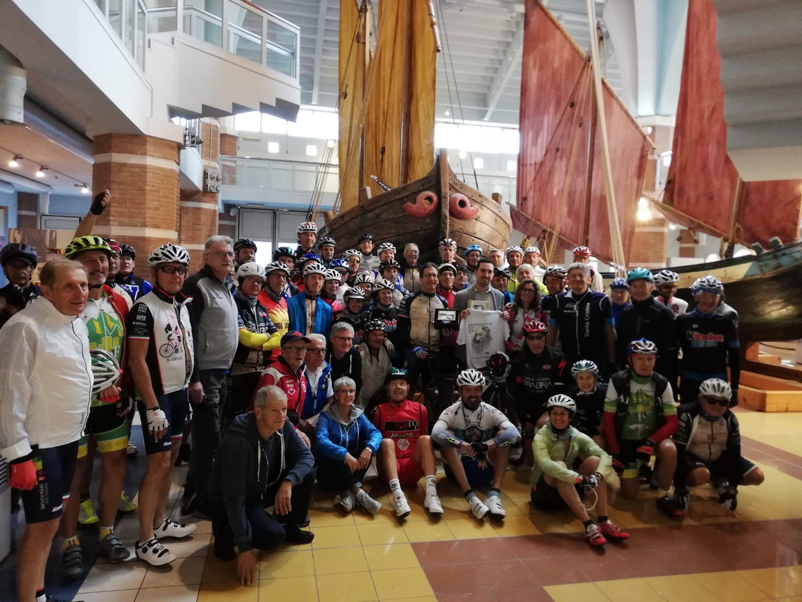 'La storia in bici', da Milano a Matera sulle orme di Leonardo fa tappa a Cesenatico