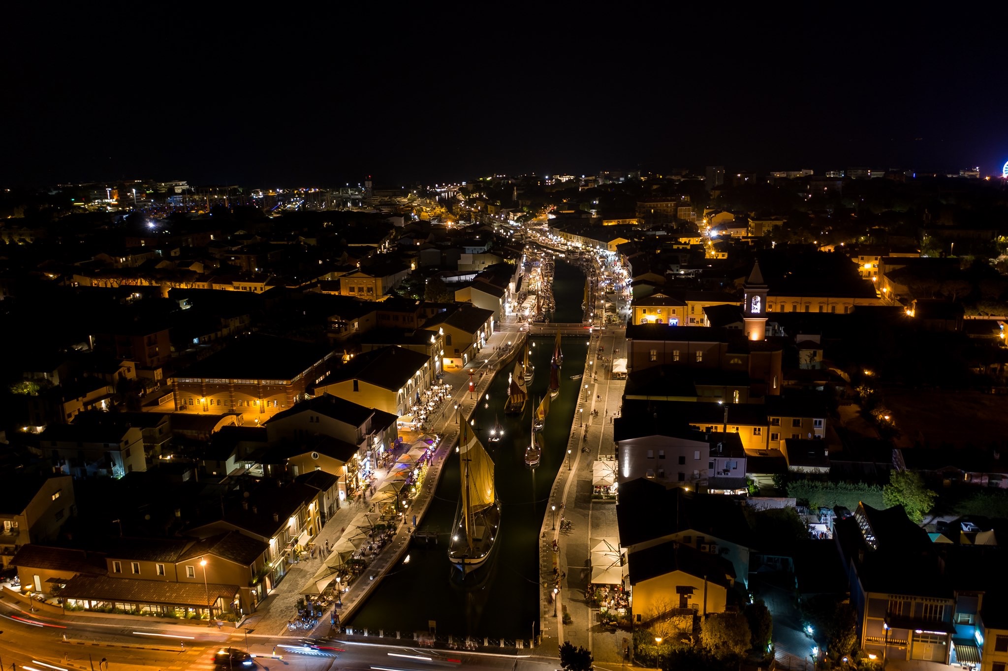 Teatro e illuminazione del porto: in arrivo 130.000 € di interventi per efficientamento energetico